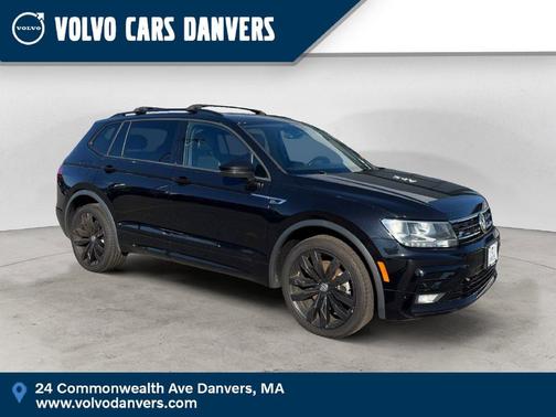 Deep Black Pearl Effect 2021 Volkswagen Tiguan 2.0T SE R-Line Black
