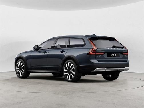 2025 Volvo V90 Cross Country B6 Plus