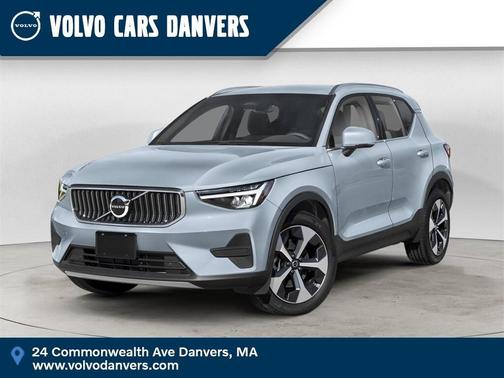 2025 Volvo XC40 B5 Ultra Bright Theme