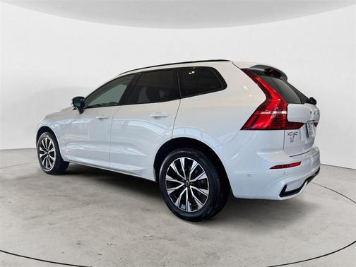 2025 Volvo XC60 B5 Plus