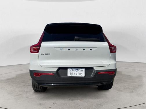 Crystal White 2026 Volvo EX40 Single Motor Extended Range Plus