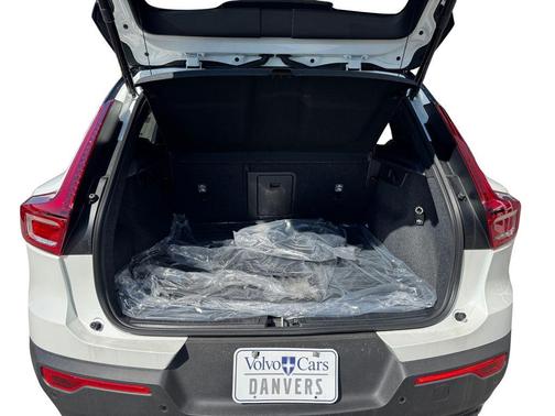 Crystal White 2026 Volvo EX40 Single Motor Extended Range Plus