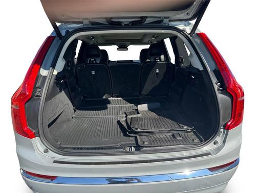 2024 Volvo XC90 B5 Core Bright Theme