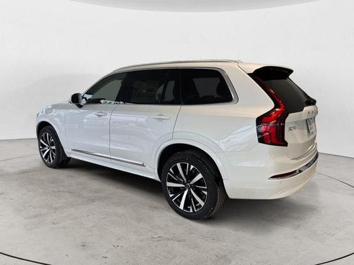 2026 Volvo XC90 B5 Core