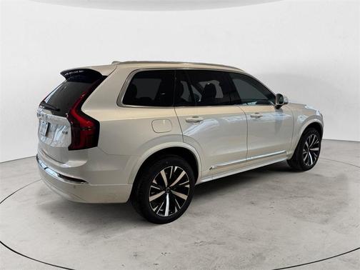 2026 Volvo XC90 B5 Core