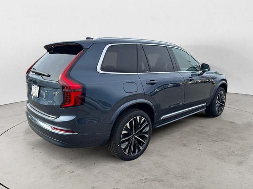 2026 Volvo XC90 B6 Plus 7-Seater