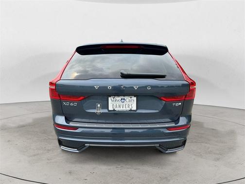 2025 Volvo XC60 Plug-In Hybrid T8 Plus