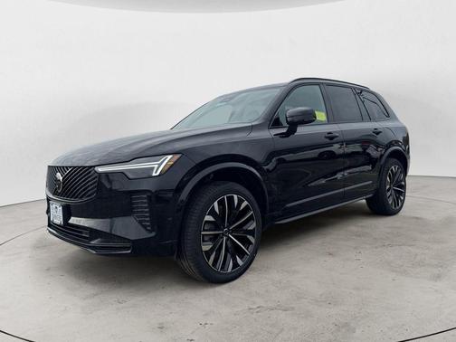 2026 Volvo XC90 B6 Ultra Dark Theme 6-Seater