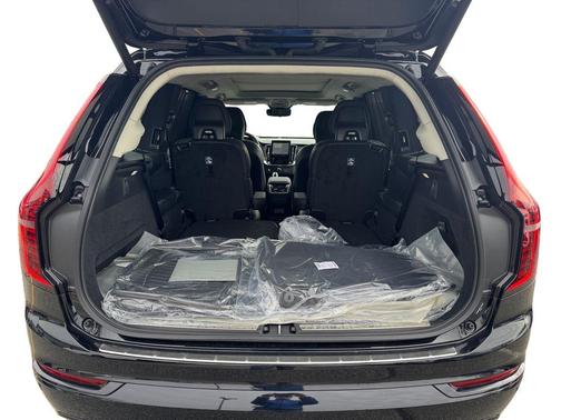 2026 Volvo XC90 B6 Ultra Dark Theme 6-Seater