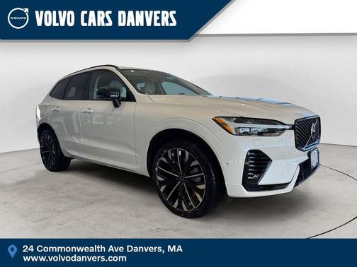 Crystal White 2026 Volvo XC60 Plug-In Hybrid T8 Ultra