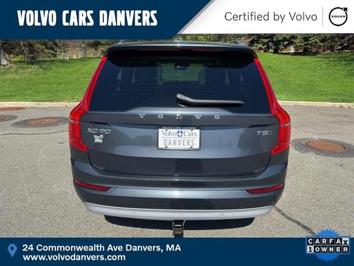 2022 Volvo XC90 T5 Momentum 7 Passenger