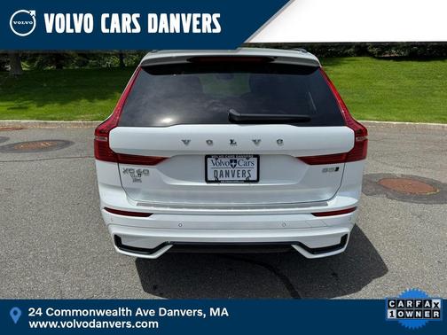 2023 Volvo XC60 B5 Plus Dark Theme