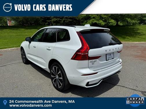 2023 Volvo XC60 B5 Plus Dark Theme