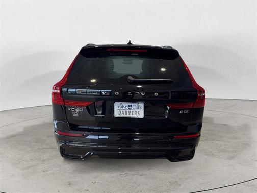 2025 Volvo XC60 B5 Core