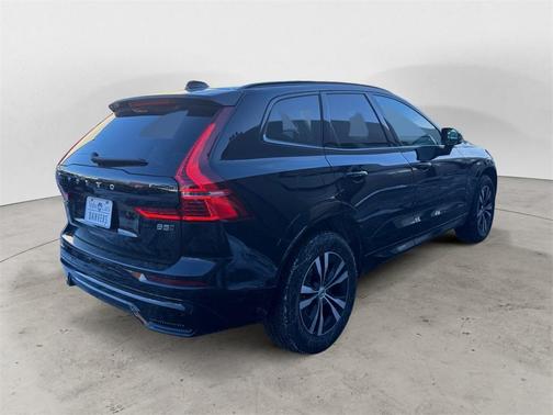2025 Volvo XC60 B5 Core
