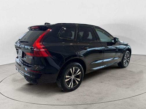 2025 Volvo XC60 B5 Core