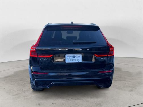 2025 Volvo XC60 B5 Core