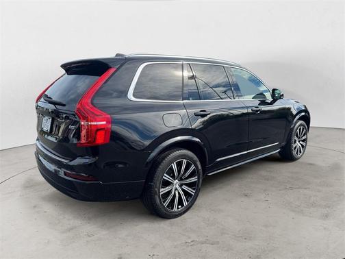 2023 Volvo XC90 B5 Core