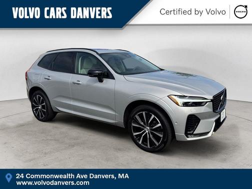 Silver 2024 Volvo XC60 B5 Plus Dark Theme