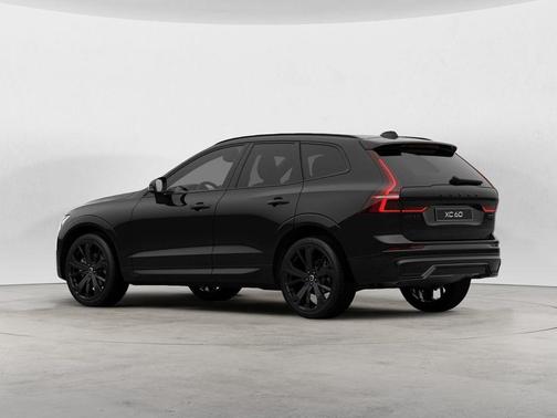 2026 Volvo XC60 B5 Ultra Black Edition