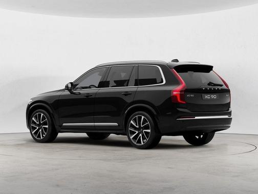 Onyx Black Metallic 2023 Volvo XC90 B6 Plus 6-Seater