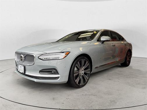 2025 Volvo S90 B6 Plus