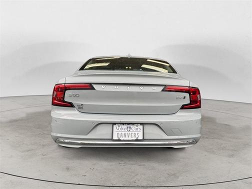 2025 Volvo S90 B6 Plus