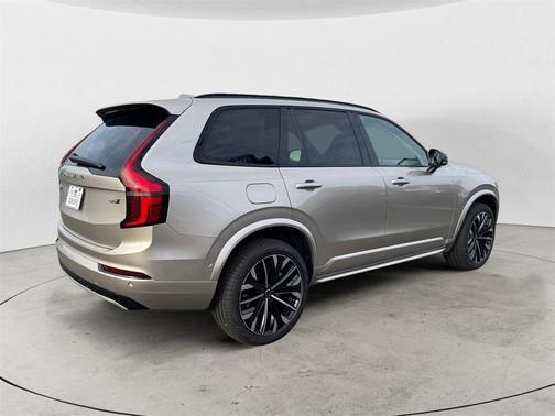 2026 Volvo XC90 B6 Ultra Dark Theme 7-Seater