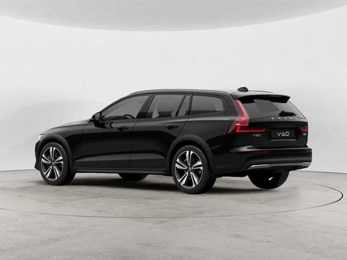 Onyx Black Metallic 2025 Volvo V60 Cross Country B5 Plus