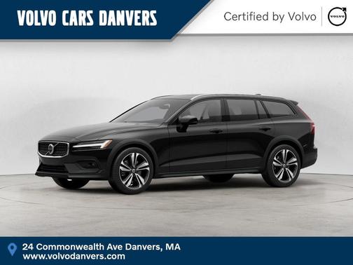 Onyx Black Metallic 2025 Volvo V60 Cross Country B5 Plus