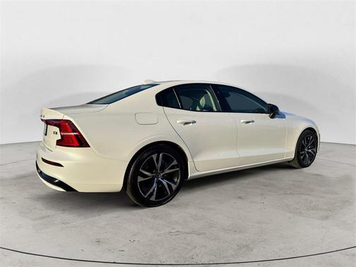 2025 Volvo S60 B5 Core