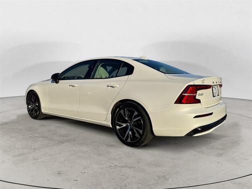 2025 Volvo S60 B5 Core