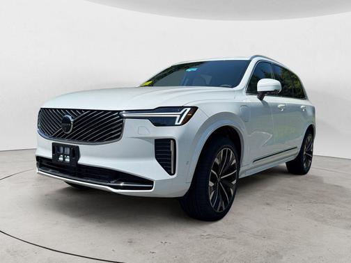 Crystal White 2026 Volvo XC90 Plug-In Hybrid T8 Plus 7-Seater