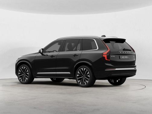 2025 Volvo XC90 B6 Plus 7-Seater