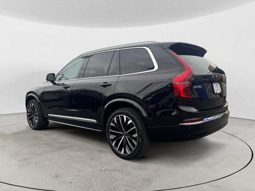 Onyx Black Metallic 2025 Volvo XC90 B6 Plus 7-Seater
