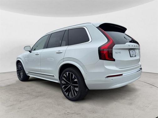 2026 Volvo XC90 B6 Plus 7-Seater