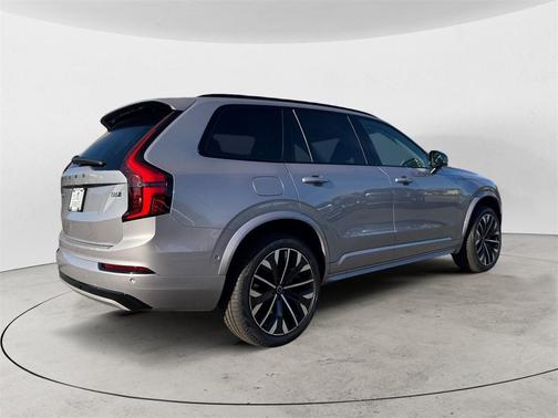 2026 Volvo XC90 B6 Ultra Dark Theme 7-Seater