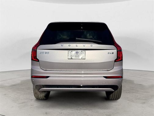 2026 Volvo XC90 B6 Ultra Dark Theme 7-Seater
