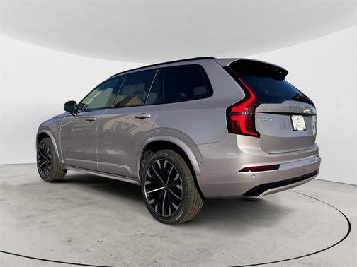2026 Volvo XC90 B6 Ultra Dark Theme 7-Seater