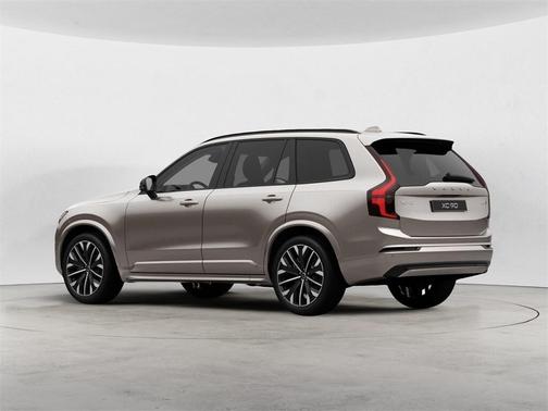 2026 Volvo XC90 B6 Ultra Dark Theme 7-Seater