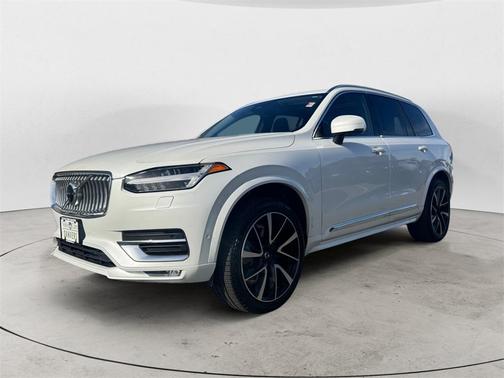 2023 Volvo XC90 B6 Plus 7-Seater