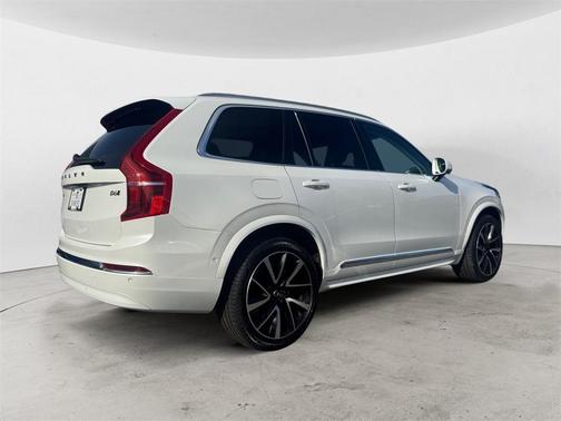 2023 Volvo XC90 B6 Plus 7-Seater