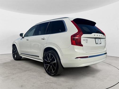 2023 Volvo XC90 B6 Plus 7-Seater