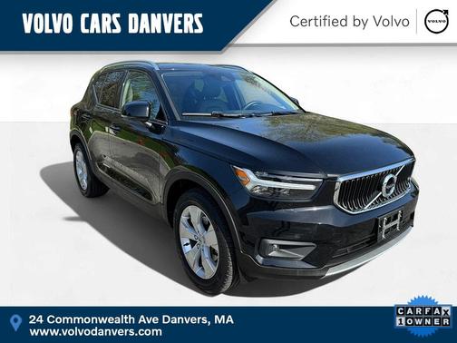2022 Volvo XC40 T5 Momentum