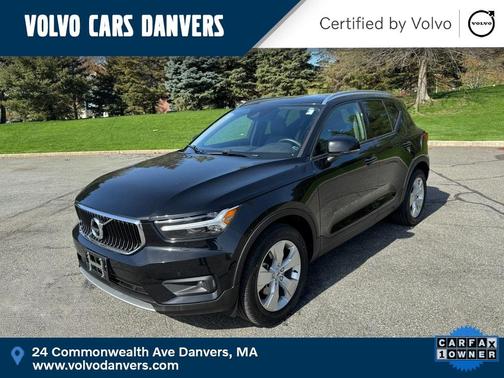 2022 Volvo XC40 T5 Momentum