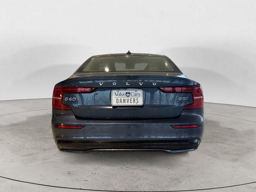 2025 Volvo S60 B5 Core