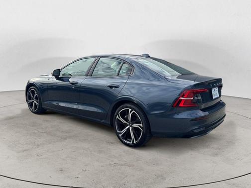 2025 Volvo S60 B5 Core