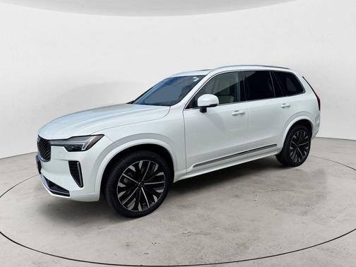 Crystal White Metallic 2025 Volvo XC90 B5 Core