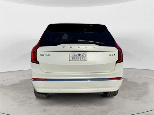 2025 Volvo XC90 B5 Plus 7-Seater