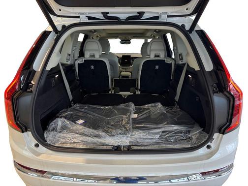 Crystal White 2026 Volvo XC90 B6 Ultra 7-Seater